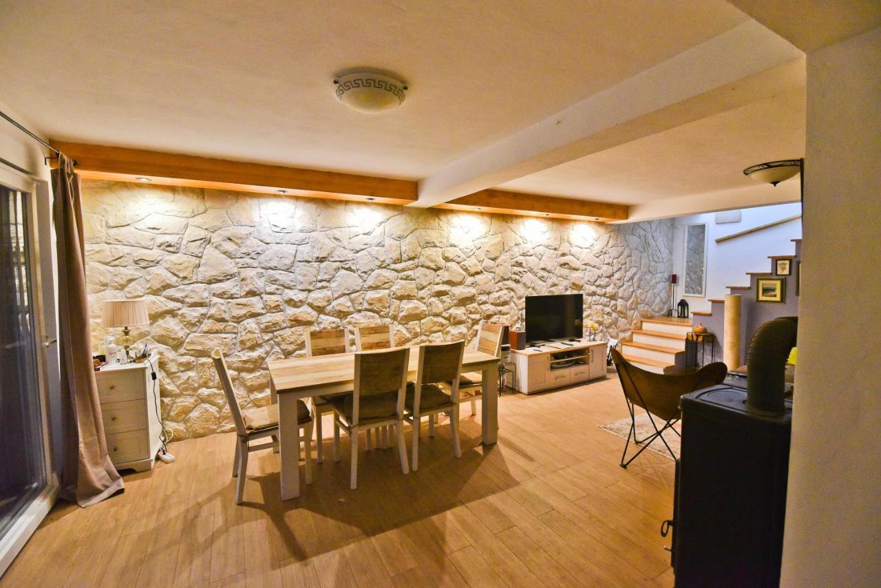 Holiday Home Taras Smilcic Εξωτερικό φωτογραφία