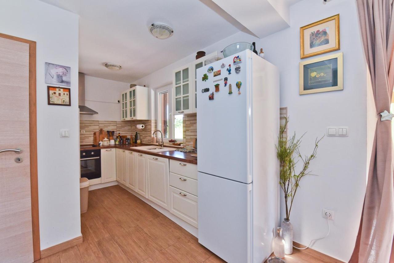 Holiday Home Taras Smilcic Εξωτερικό φωτογραφία
