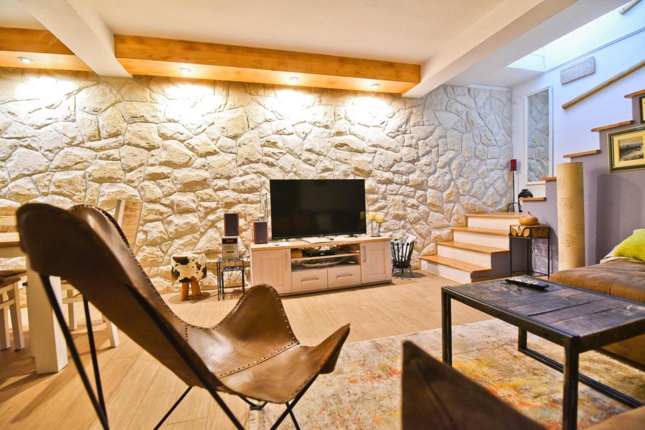 Holiday Home Taras Smilcic Εξωτερικό φωτογραφία
