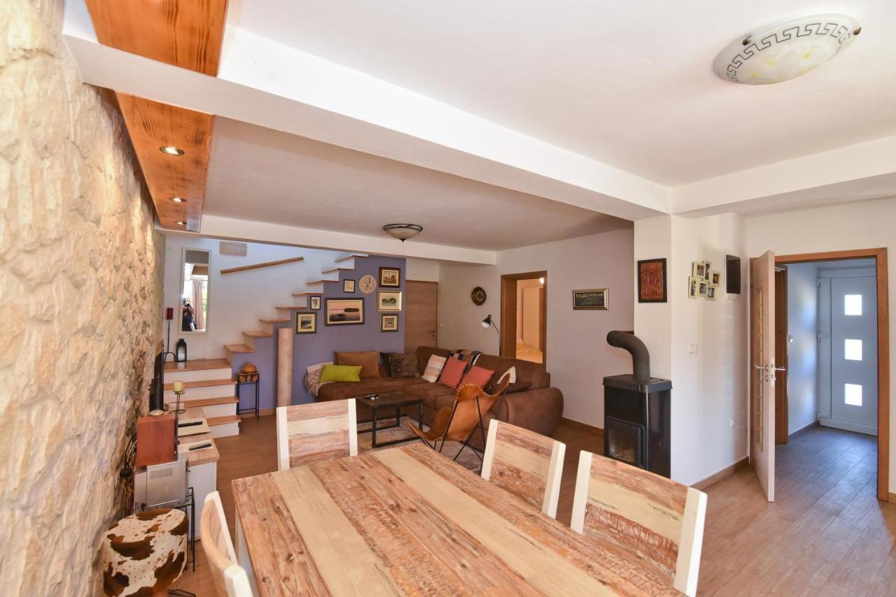 Holiday Home Taras Smilcic Εξωτερικό φωτογραφία
