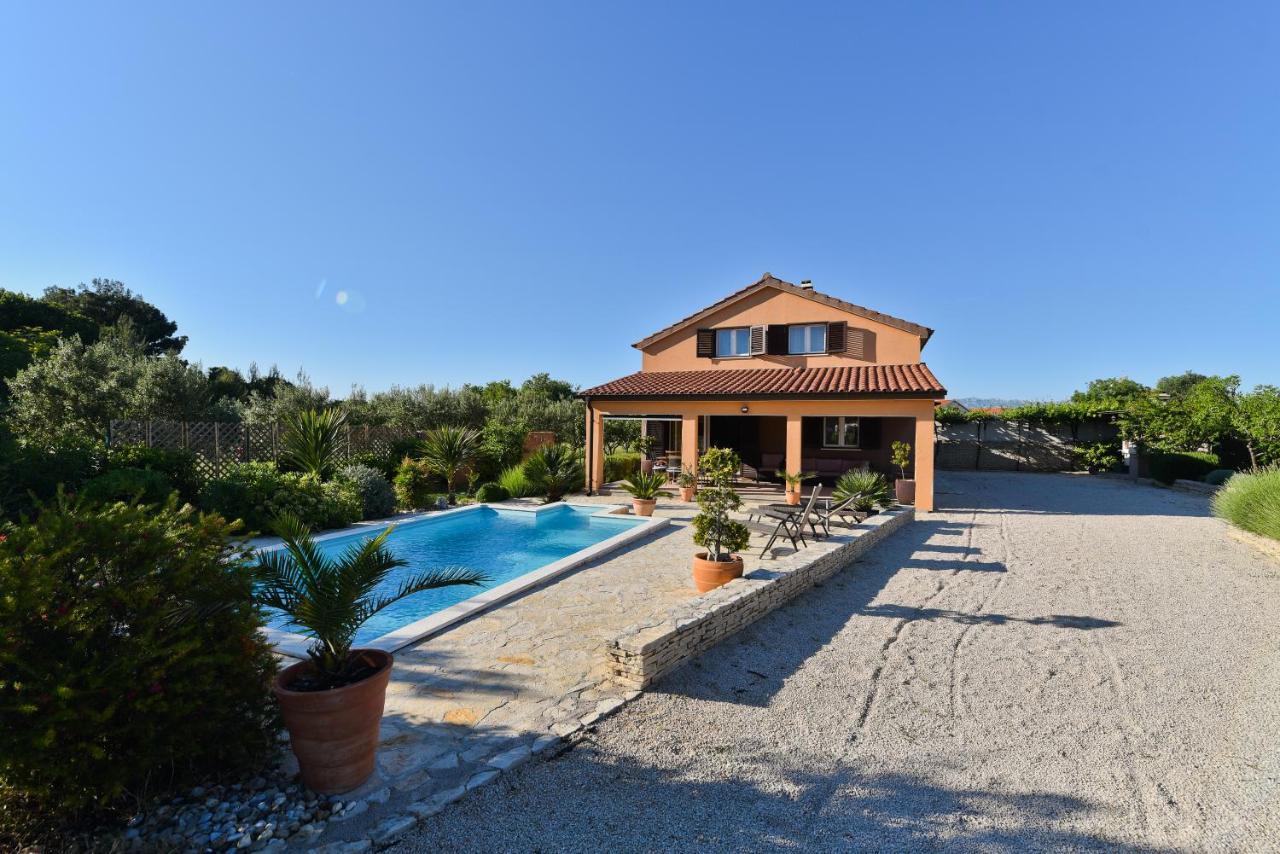 Holiday Home Taras Smilcic Εξωτερικό φωτογραφία