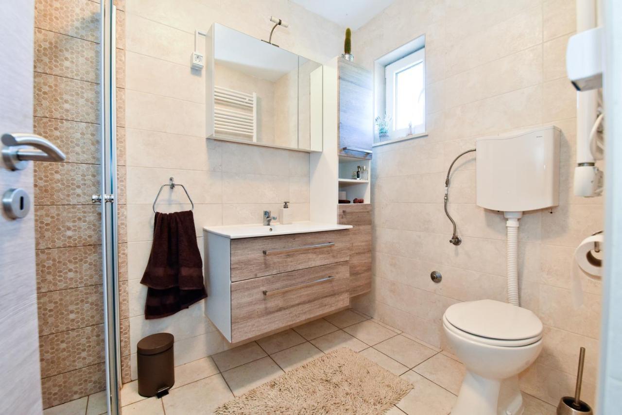 Holiday Home Taras Smilcic Εξωτερικό φωτογραφία