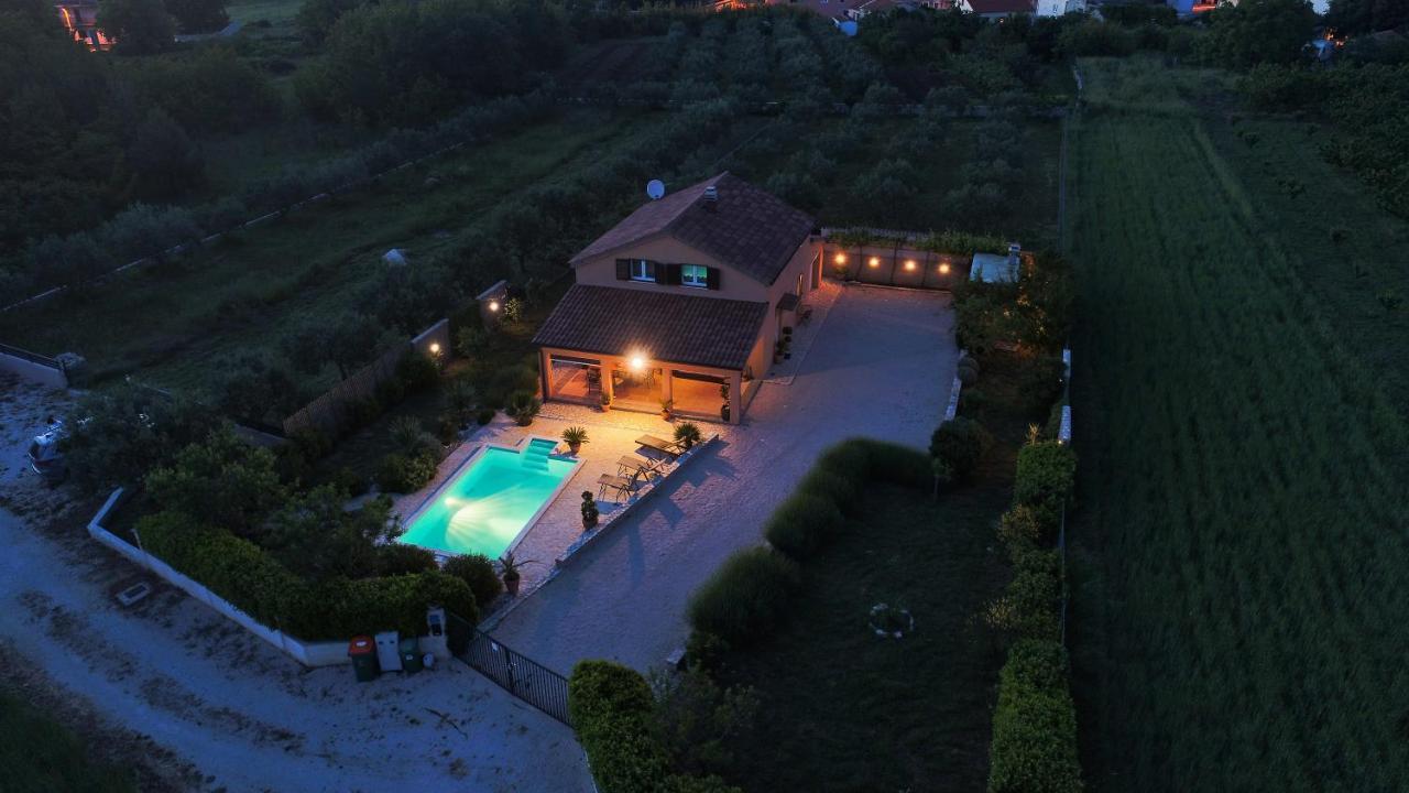 Holiday Home Taras Smilcic Εξωτερικό φωτογραφία