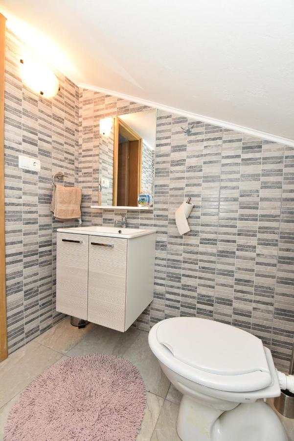 Holiday Home Taras Smilcic Εξωτερικό φωτογραφία